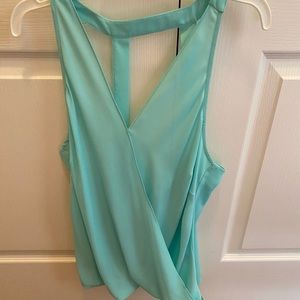 Gianni Bini sea foam colored tank top